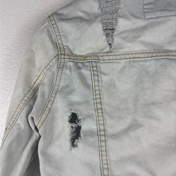 Forever 21 Small Women's Light Blue Wash Denim Distressed Jean Jacket Cropped - Picture 7 of 11